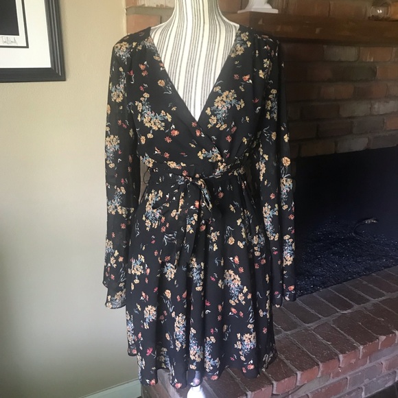 Free People Dresses & Skirts - Free People Lilou Printed Floral Mini Dress Sz L